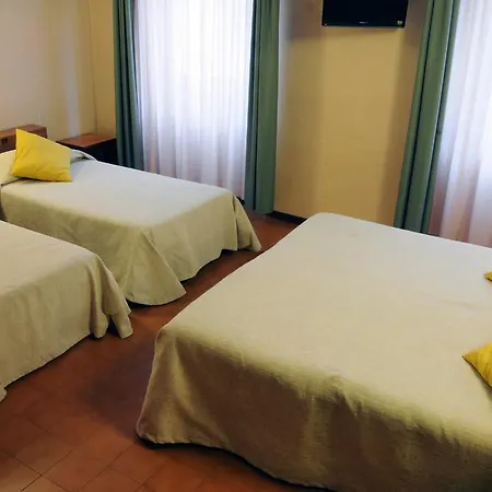 Button Hotel 3*