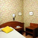 Button Hotel 3*