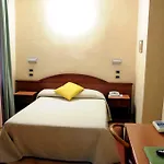 Button Hotel