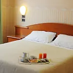 Hotel Button