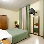 Hotel Button 3*