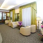 Hotel Button 3*