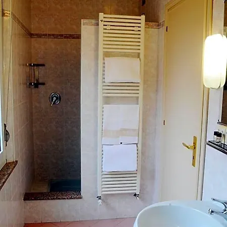Hotel Button