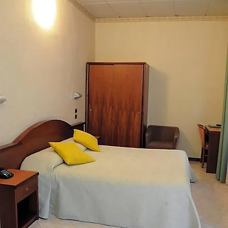 Button Hotel