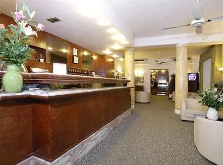 Button 3* פארמה